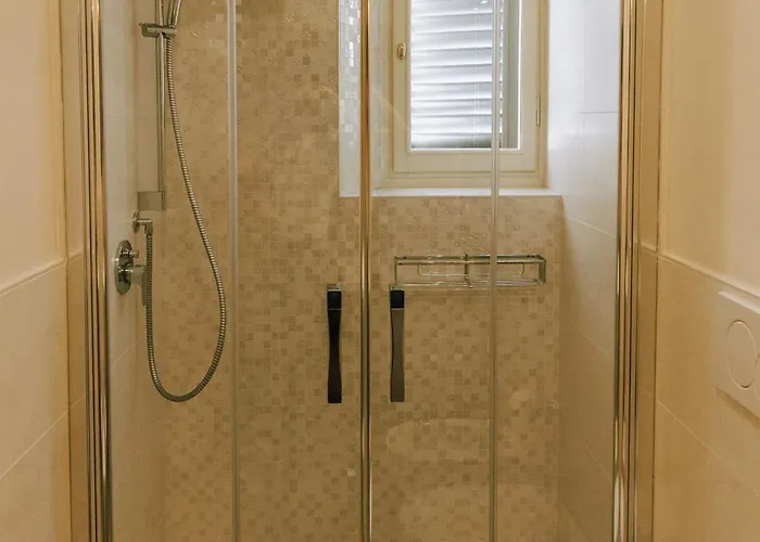 Modern In The Heart Of Daire Floransa